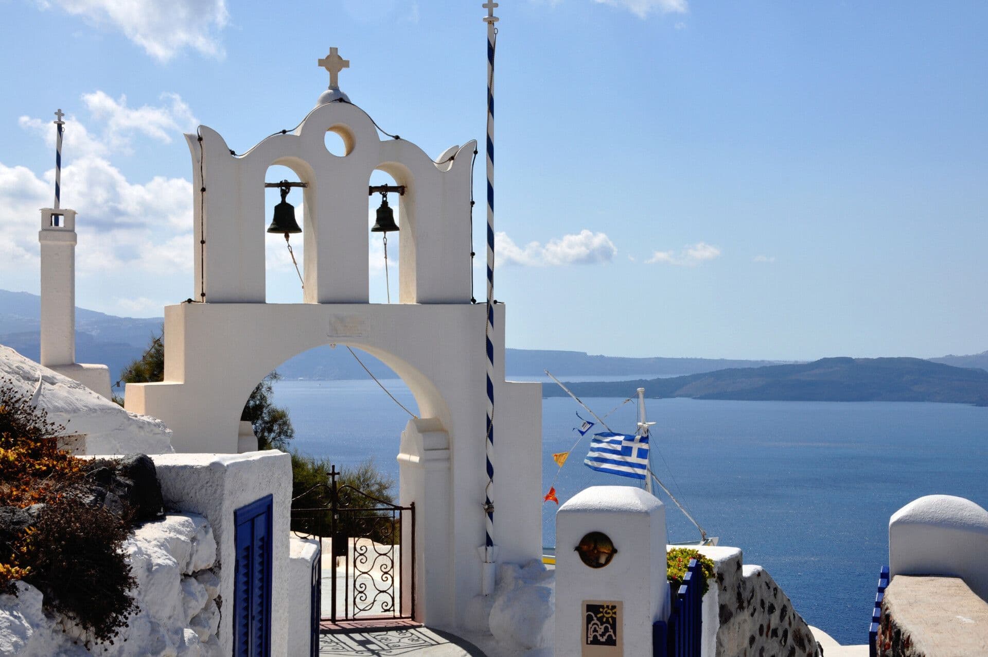 Greek Island Festivals & Traditions: Santorini & Paros