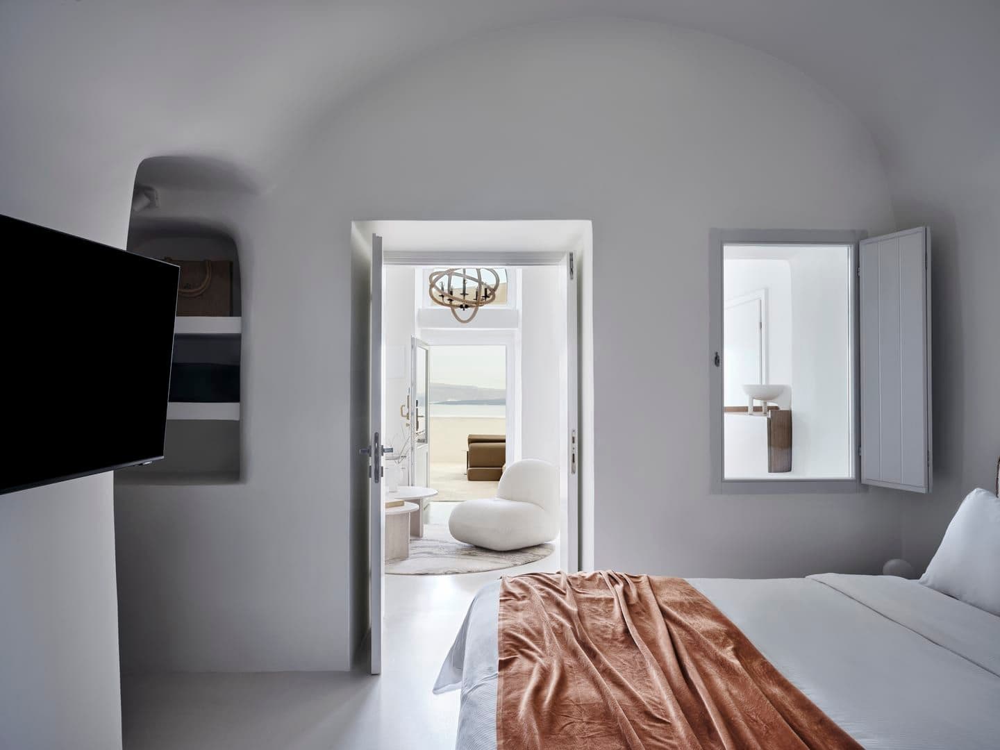 Two Bedroom Suite with Infinity Pool room