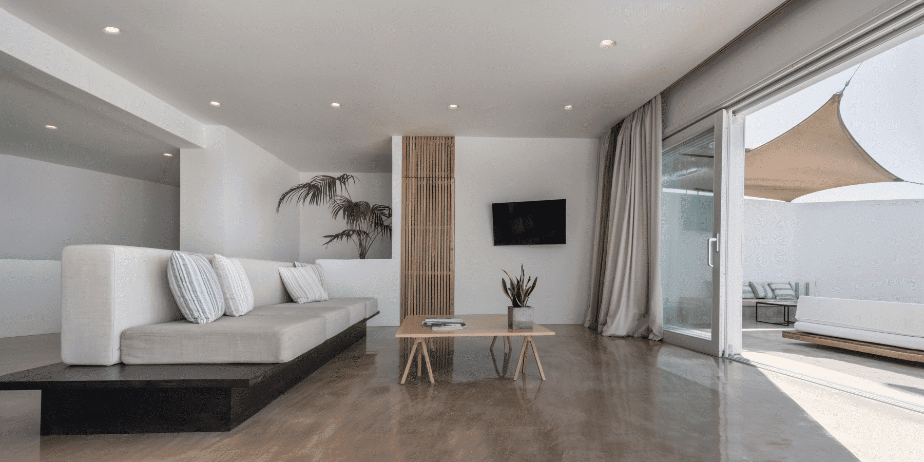 Three Bedroom Villa with Infinity Pool room